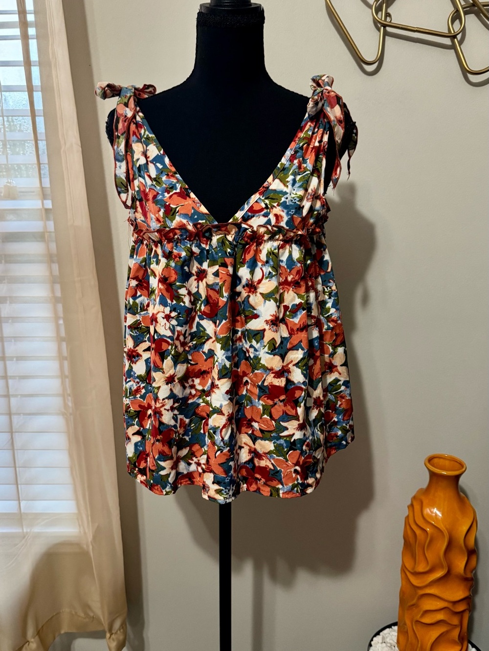 SHEIN Red Blue Floral Tie-Shoulder V-Neck Camisole